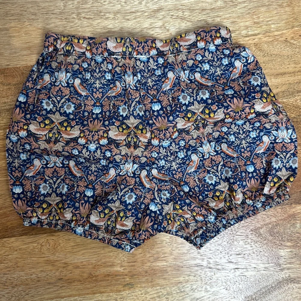 12-18M Swallows Return Liberty Bloomers Shorts‎